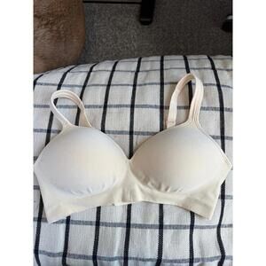 UnderOutfit 460 The Perfect Neckline Bra Sand Color size M. $60 on website